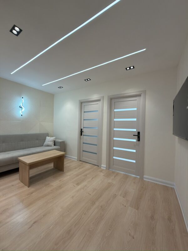 Englis Центр merkez 2kom 1etaž - Aşgabat - img 1