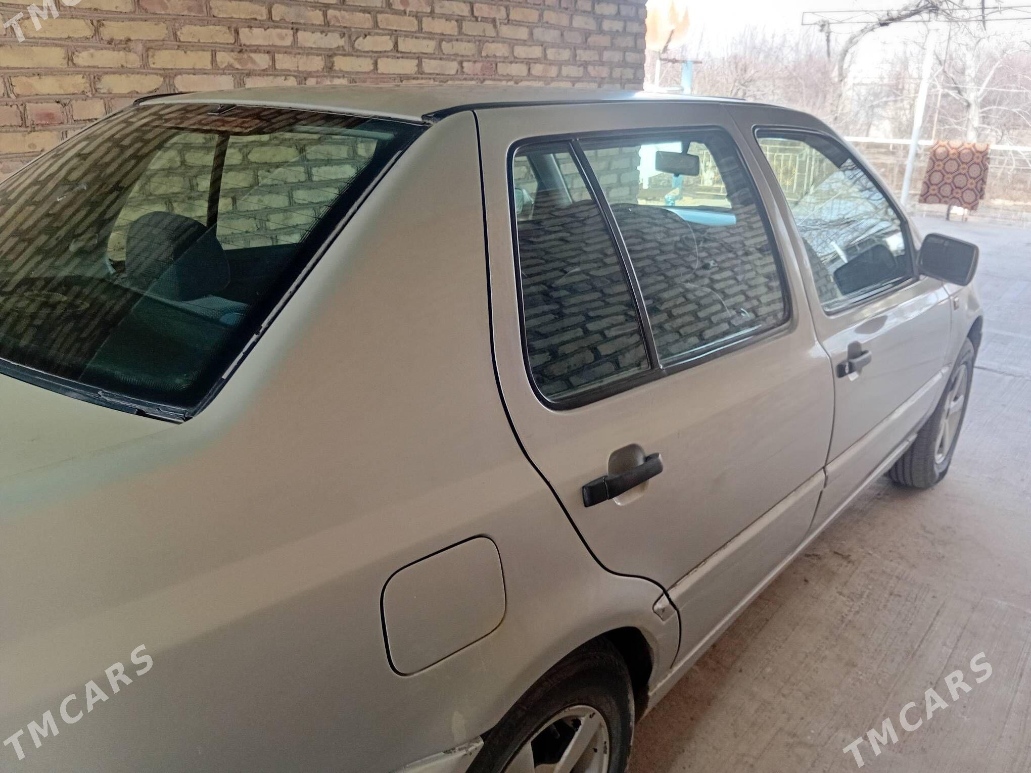 Volkswagen Jetta 1995 - 35 000 TMT - Саят - img 1