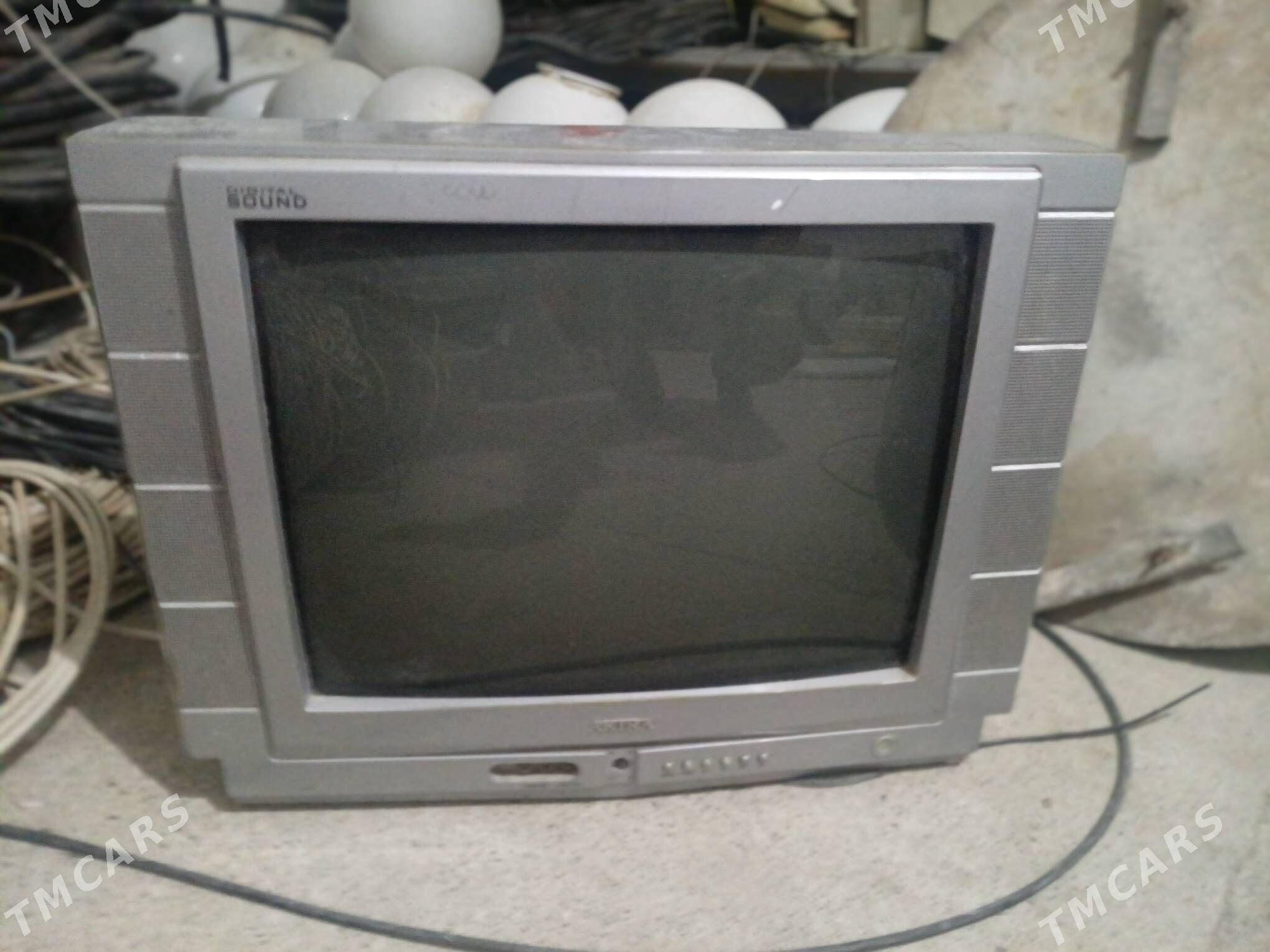 TELEWIZOR - 30 mkr - img 1