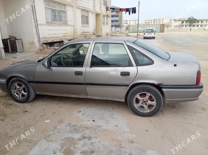 Opel Vectra 1994 - 22 000 TMT - Карабогаз - img 1