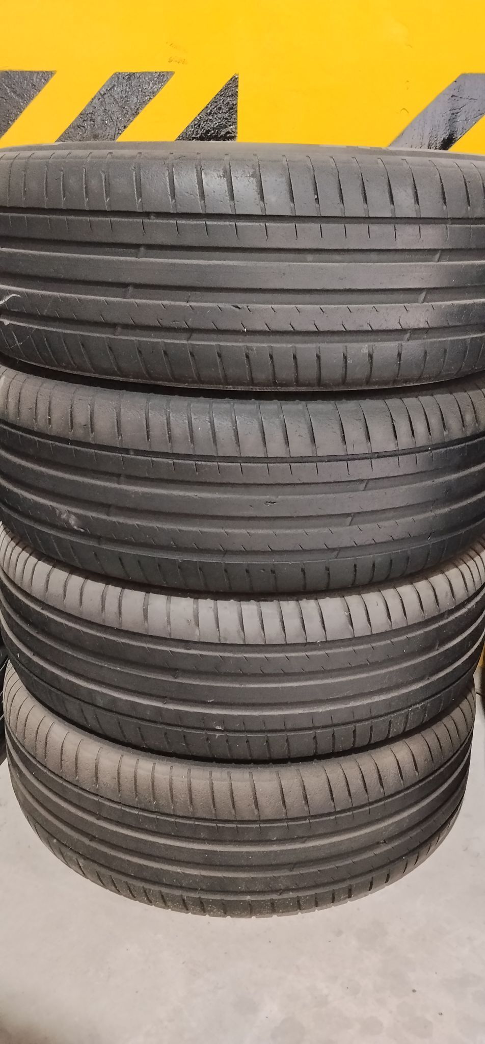 235 60 18 Mishelin 23Ý 2 500 TMT - Гарадамак - img 1