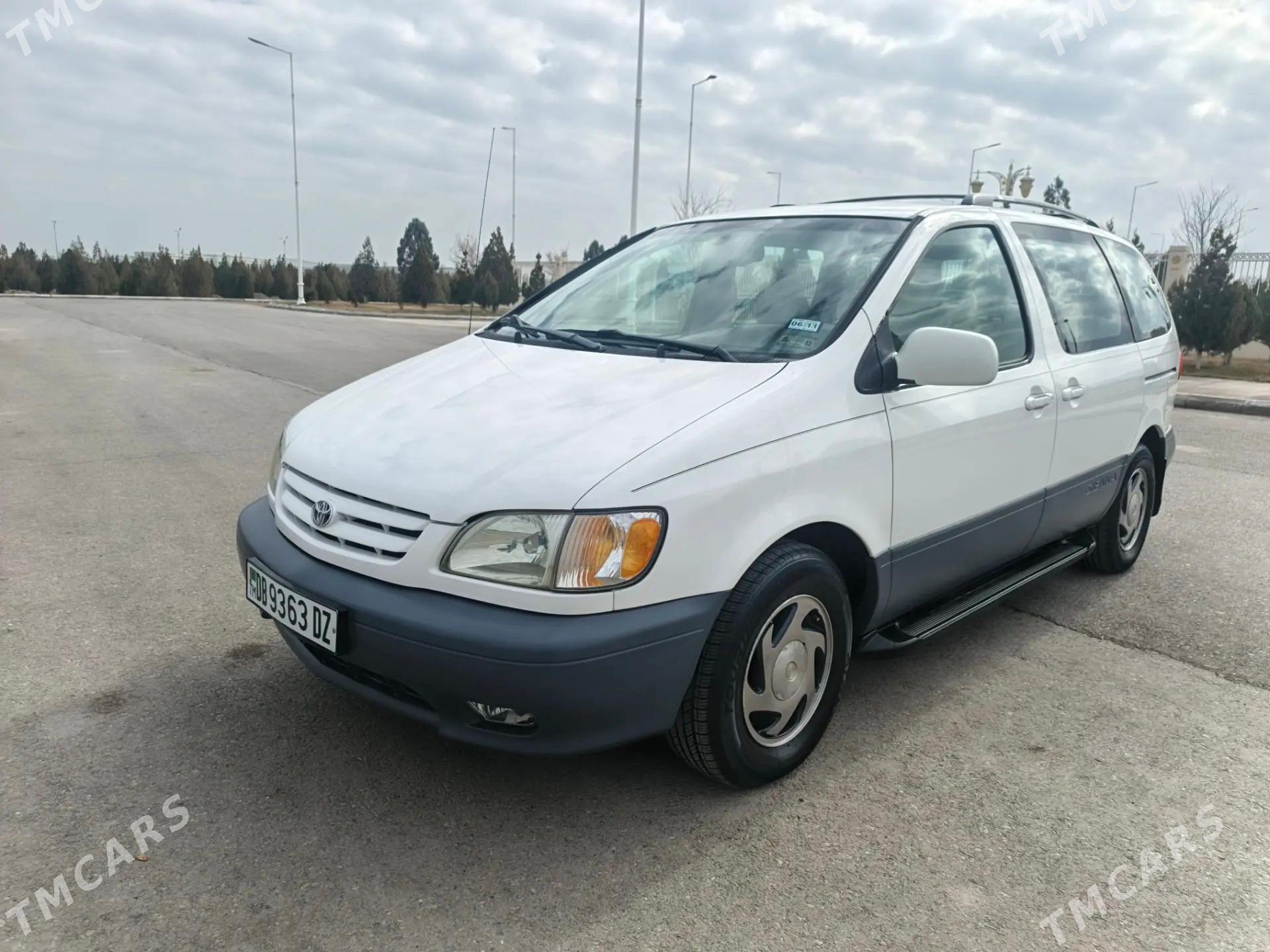 Toyota Sienna 2001 - 230 000 TMT - Дашогуз - img 1