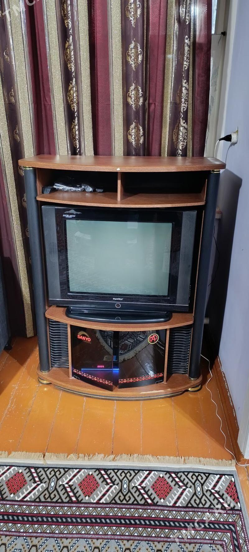 Telewizor we padstawka - Sakar - img 1