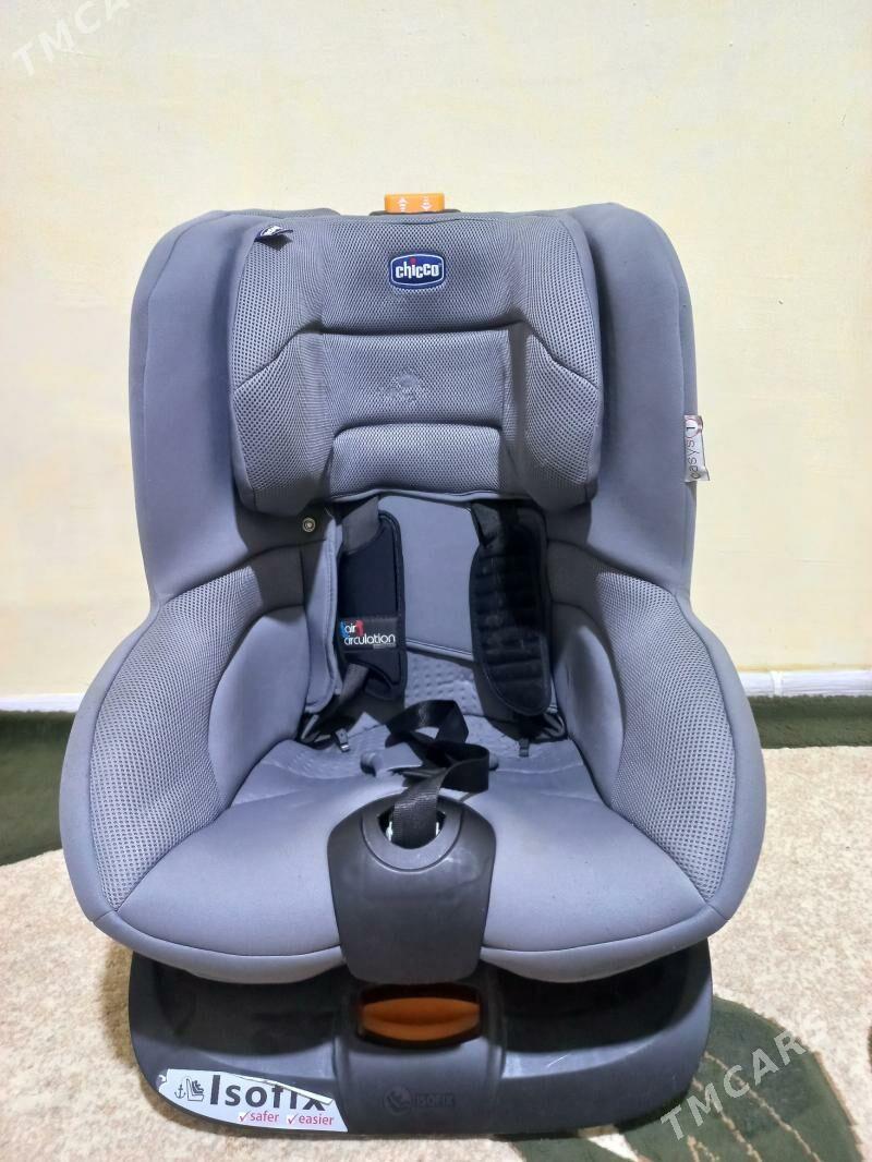 maşynda çaga oturdylyan oturgy - Büzmeýin - img 1