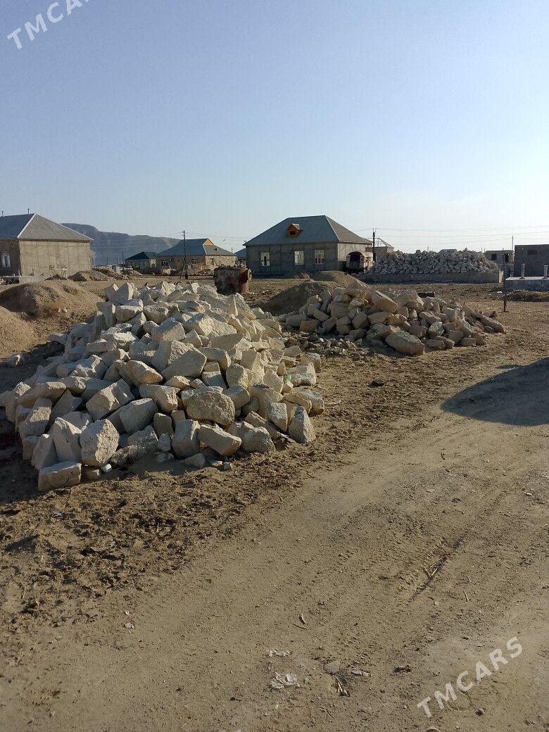 satlyk yer - Джебел - img 1