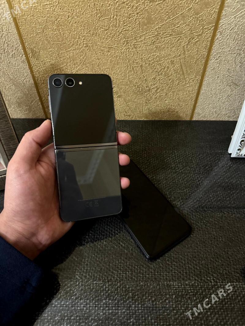 Z FLIP 5 8.256 - Balkanabat - img 1