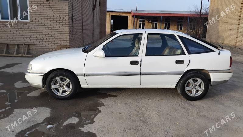 Opel Vectra 1992 - 36 000 TMT - Сакар - img 1