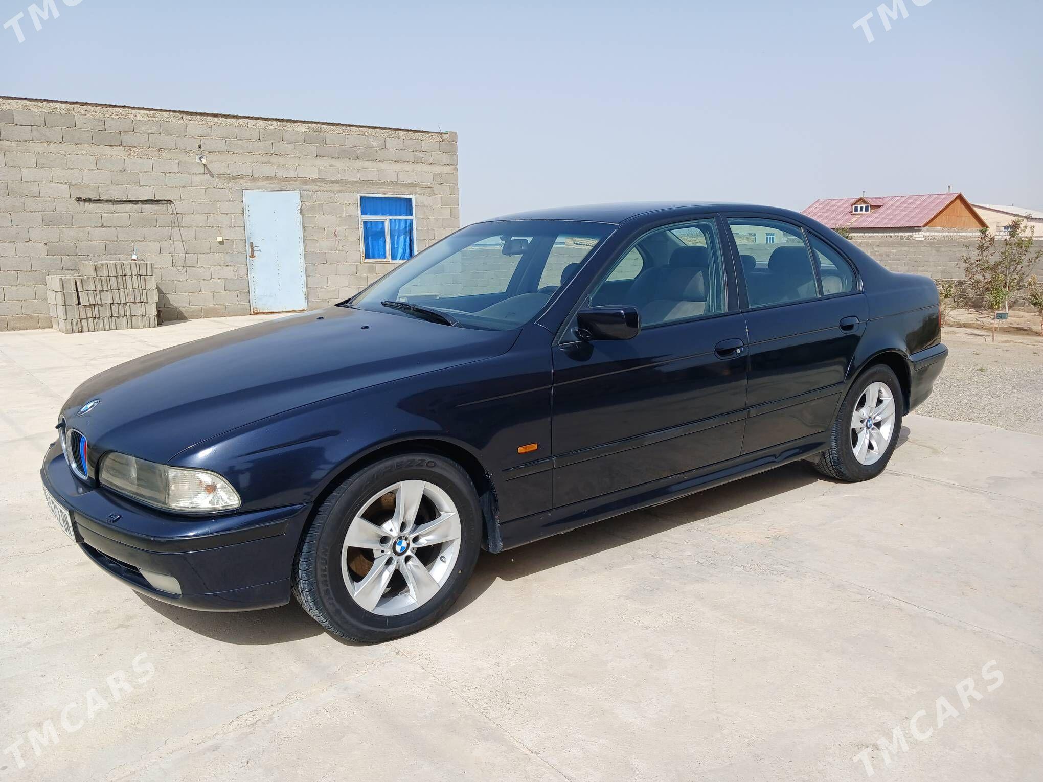 BMW E39 1998 - 90 000 TMT - Берекет - img 1