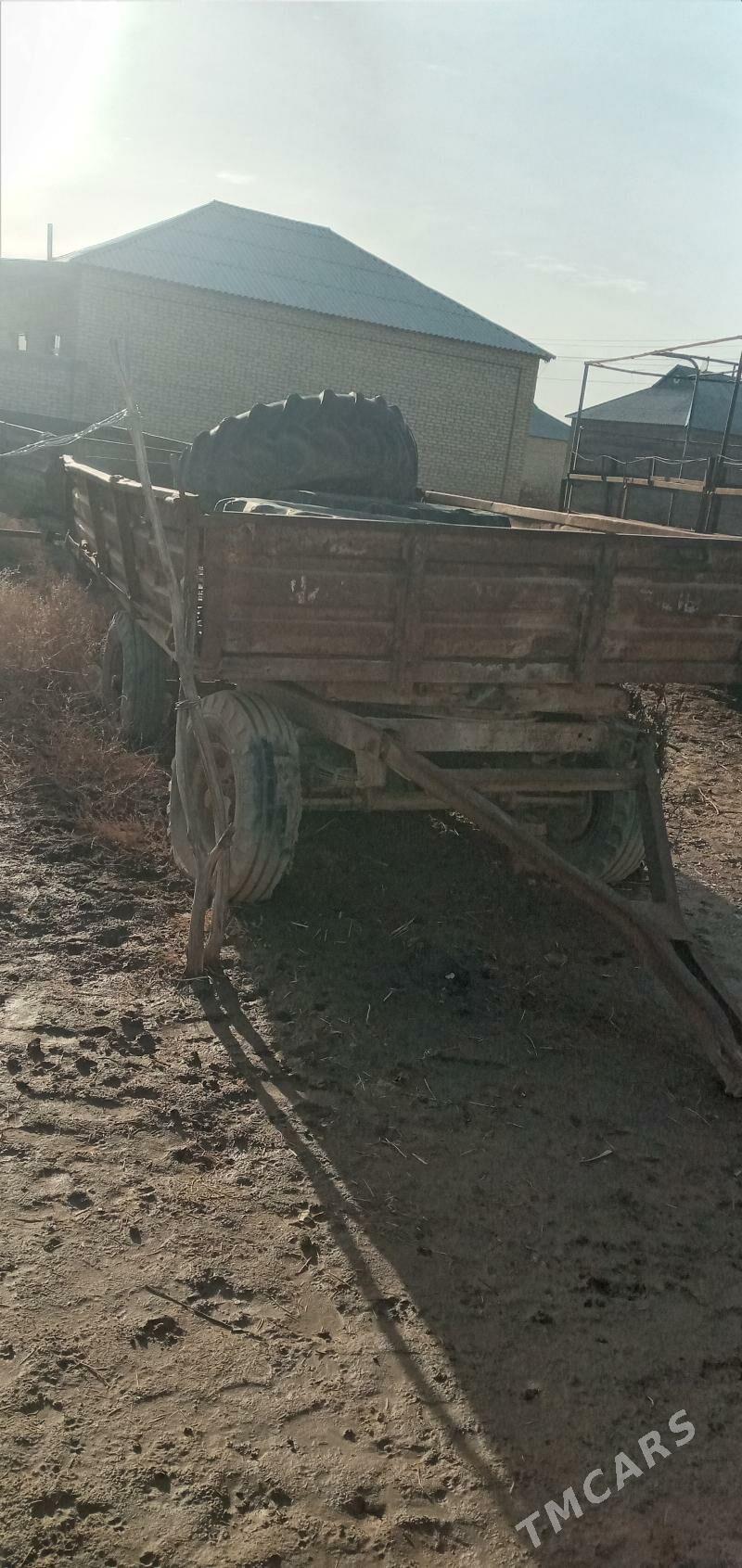 Belarus 320 1985 - 7 000 TMT - Теджен - img 1