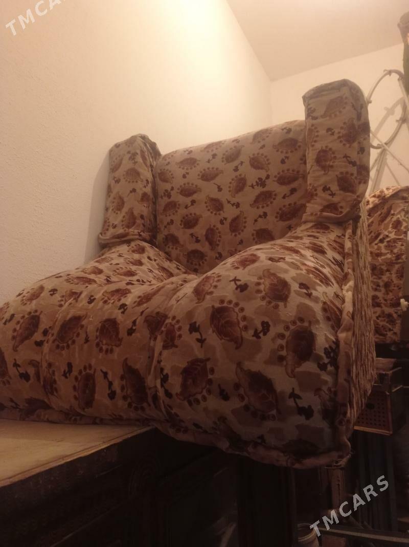 Diwan - Moskowskiý köç. (10 ýyl abadançylyk şaýoly) - img 1