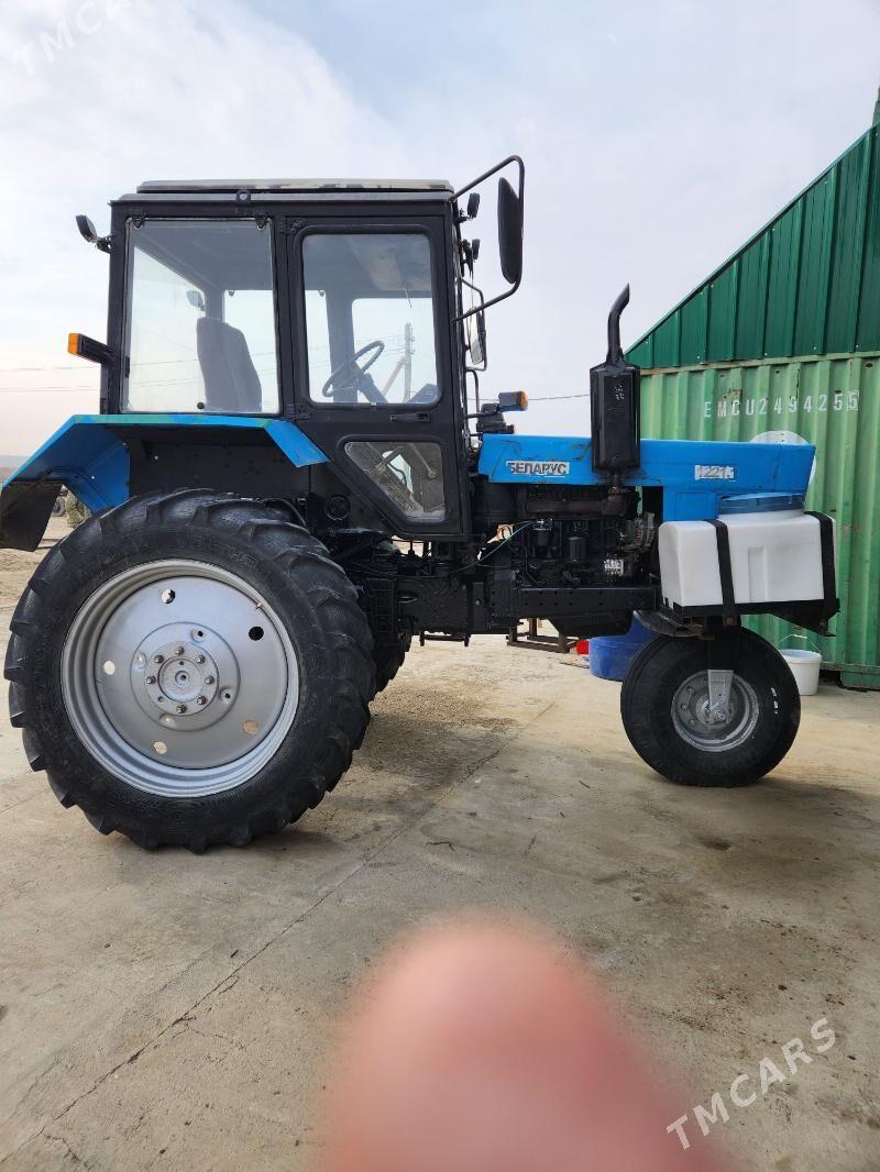 MTZ 82 1999 - 150 000 TMT - Гызыларбат - img 1