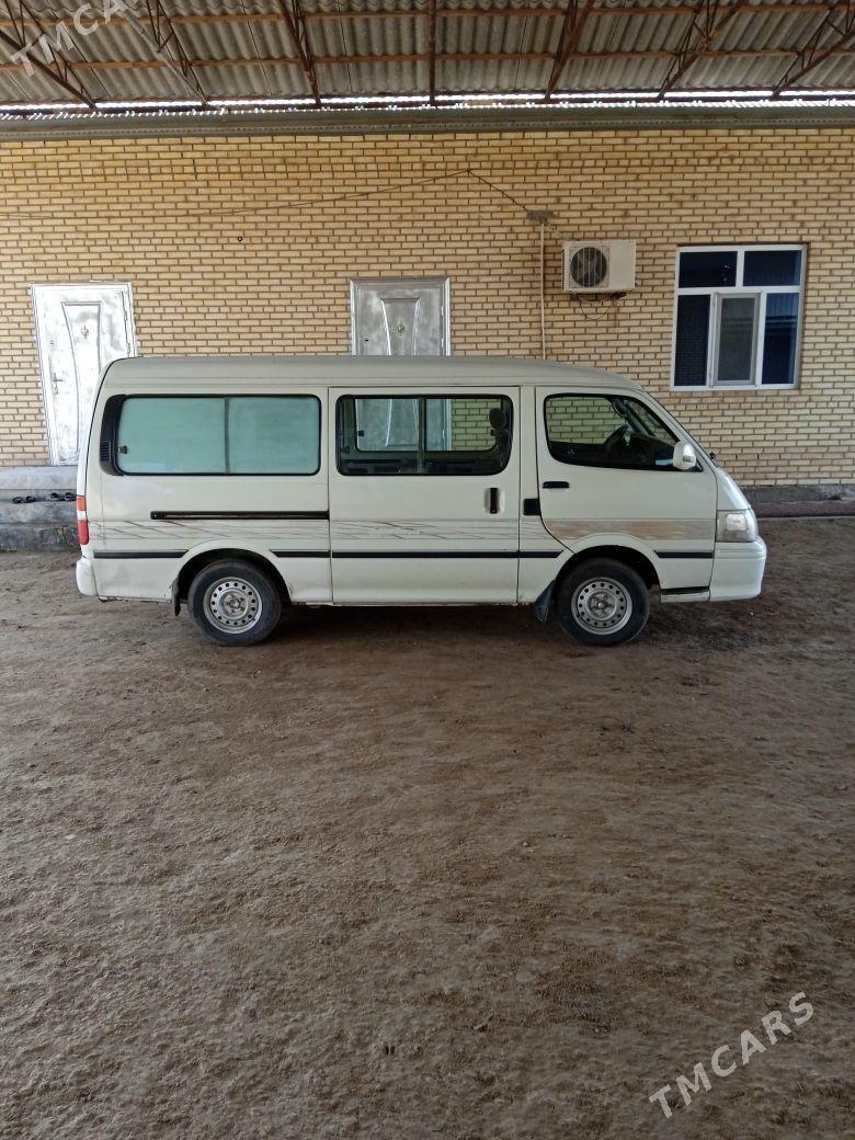 Toyota Hiace 2010 - 123 000 TMT - Мары - img 1
