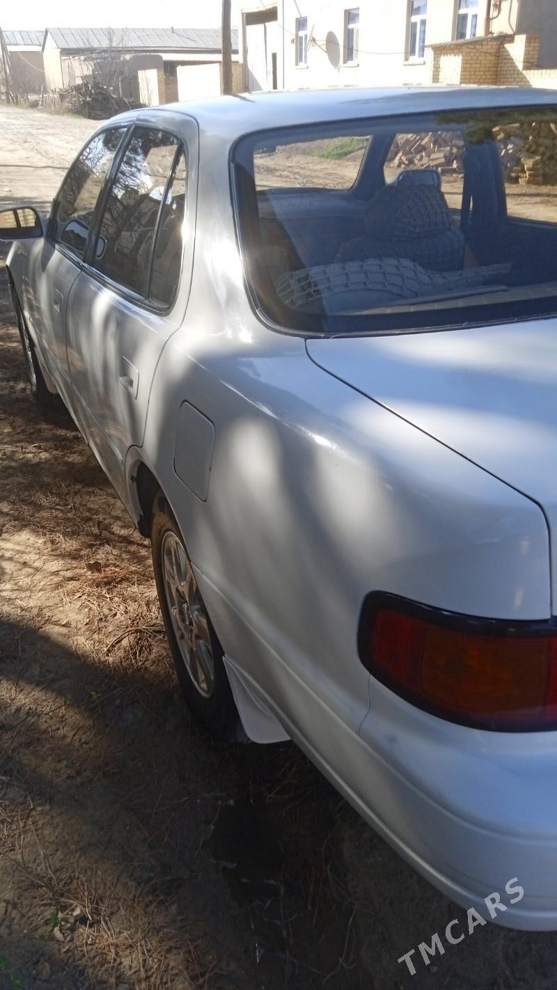 Toyota Camry 1993 - 110 000 TMT - Halaç - img 1