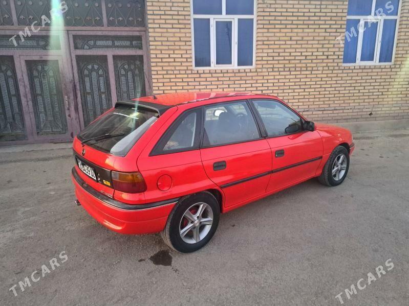 Opel Astra 1995 - 60 000 TMT - Губадаг - img 1