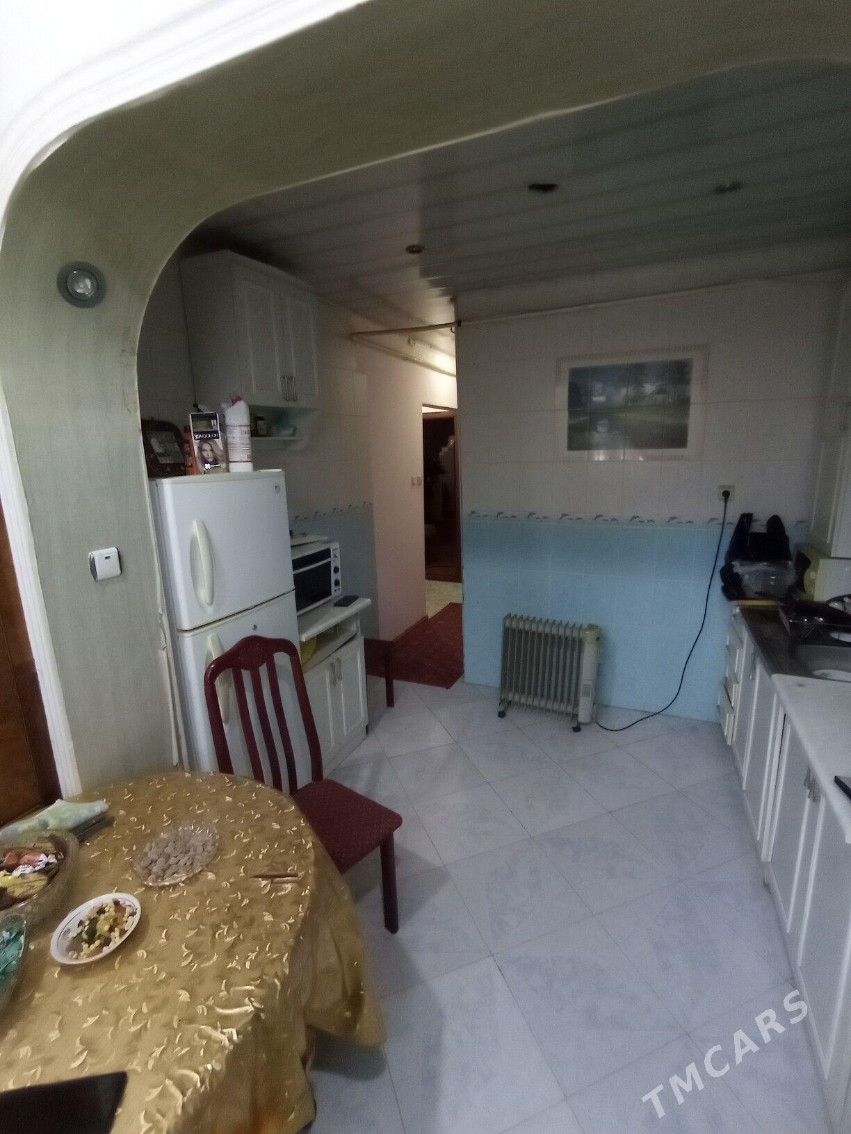 satlyk jay - Mary - img 1