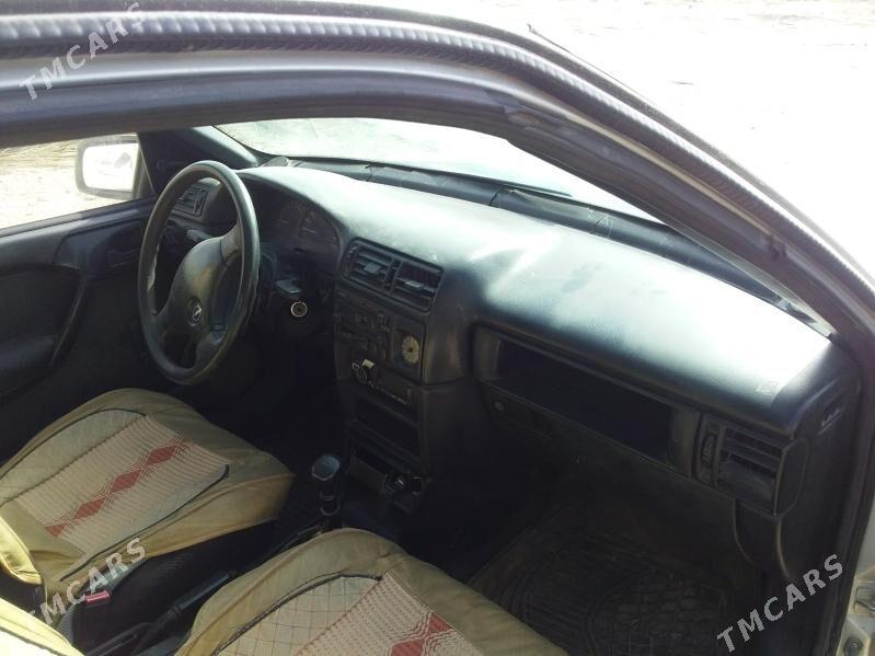 Opel Vectra 1992 - 26 000 TMT - Farap - img 1