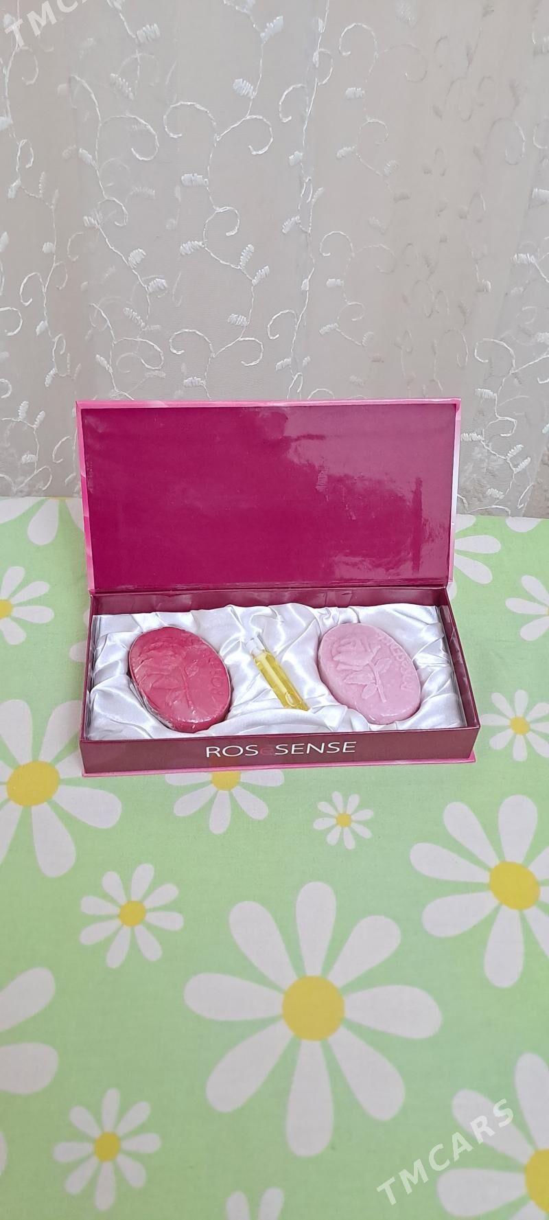 мыло ручной работы с духами - Hitrowka - img 1