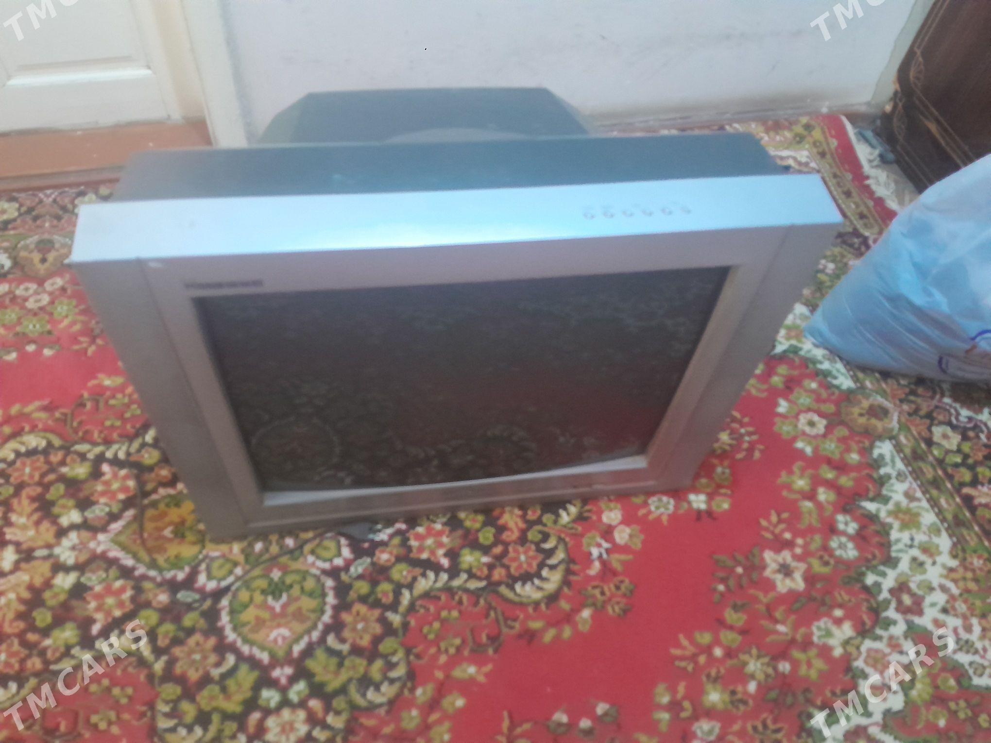 TV telewizor - 8 mkr - img 1