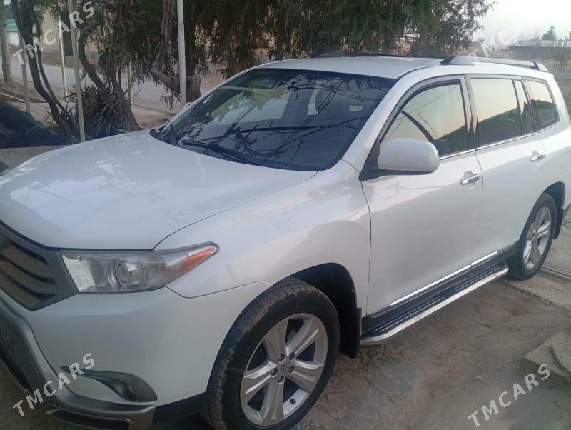 Toyota Highlander 2012 - 320 000 TMT - Дянев - img 1