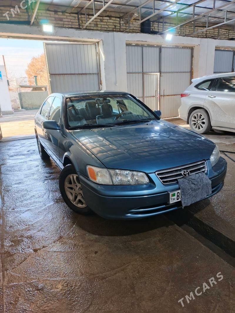Toyota Camry 2001 - 160 000 TMT - Дашогуз - img 1