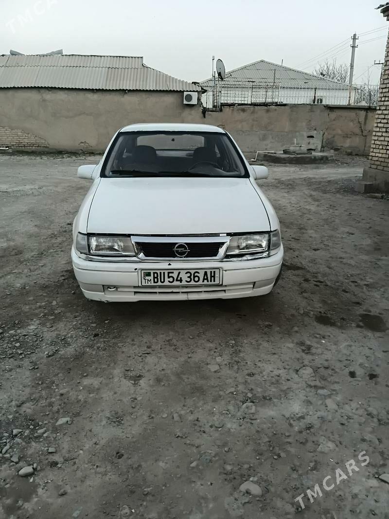 Opel Vectra 1989 - 22 000 TMT - Kaka - img 1