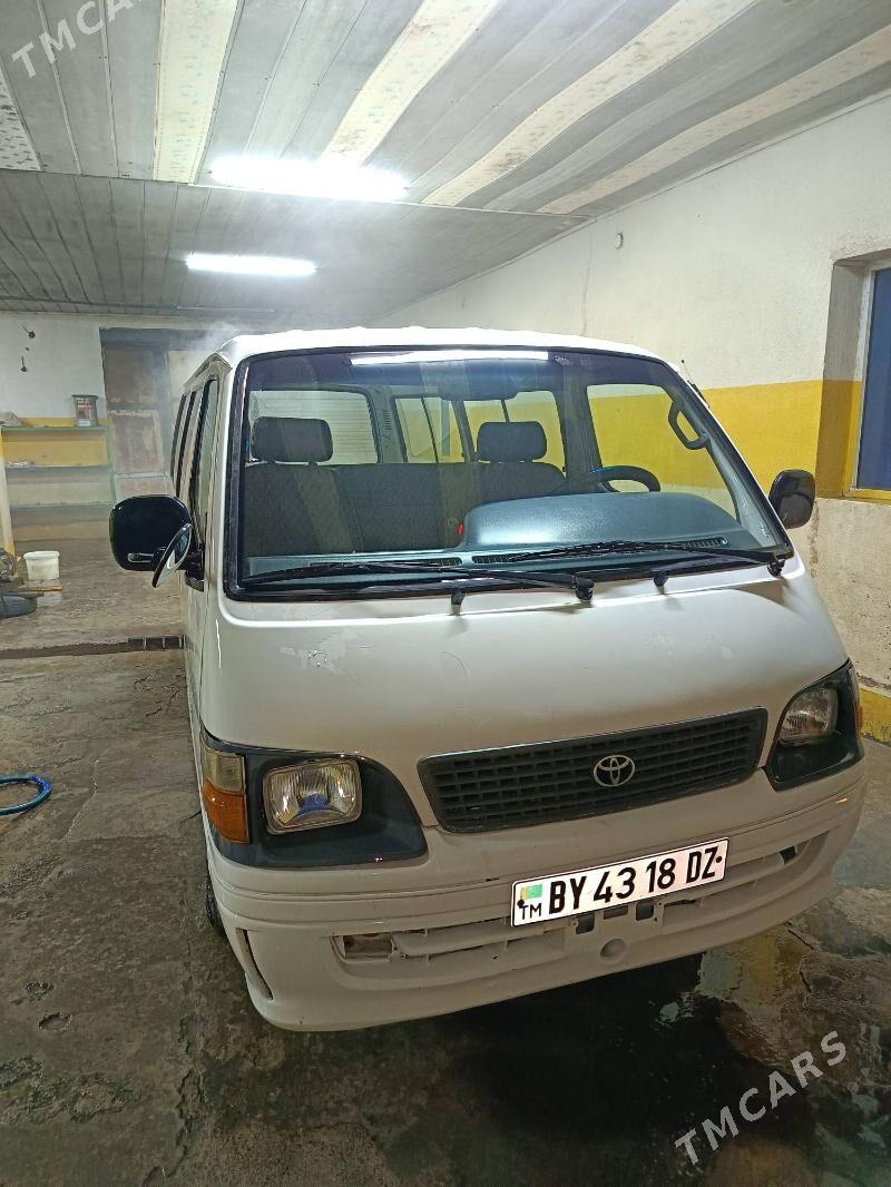 Toyota Hiace 2003 - 100 000 TMT - етр. Туркменбаши - img 1