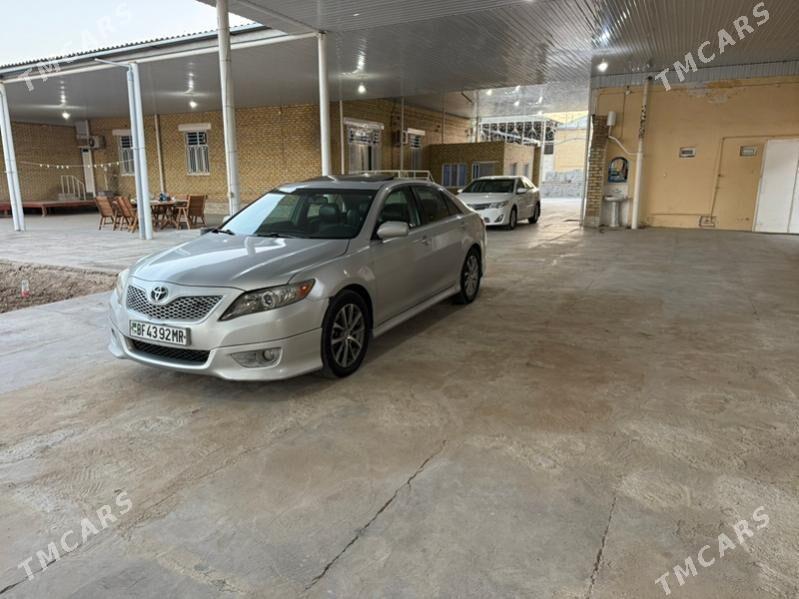 Toyota Camry 2011 - 220 000 TMT - Мары - img 1