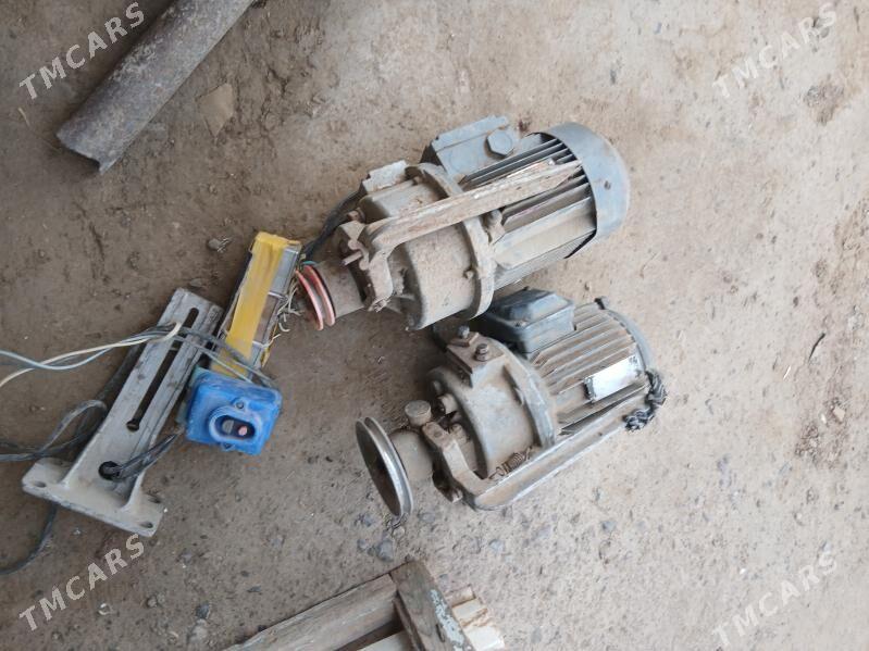 ГЕНЕРАТОР - Sakarçäge - img 1