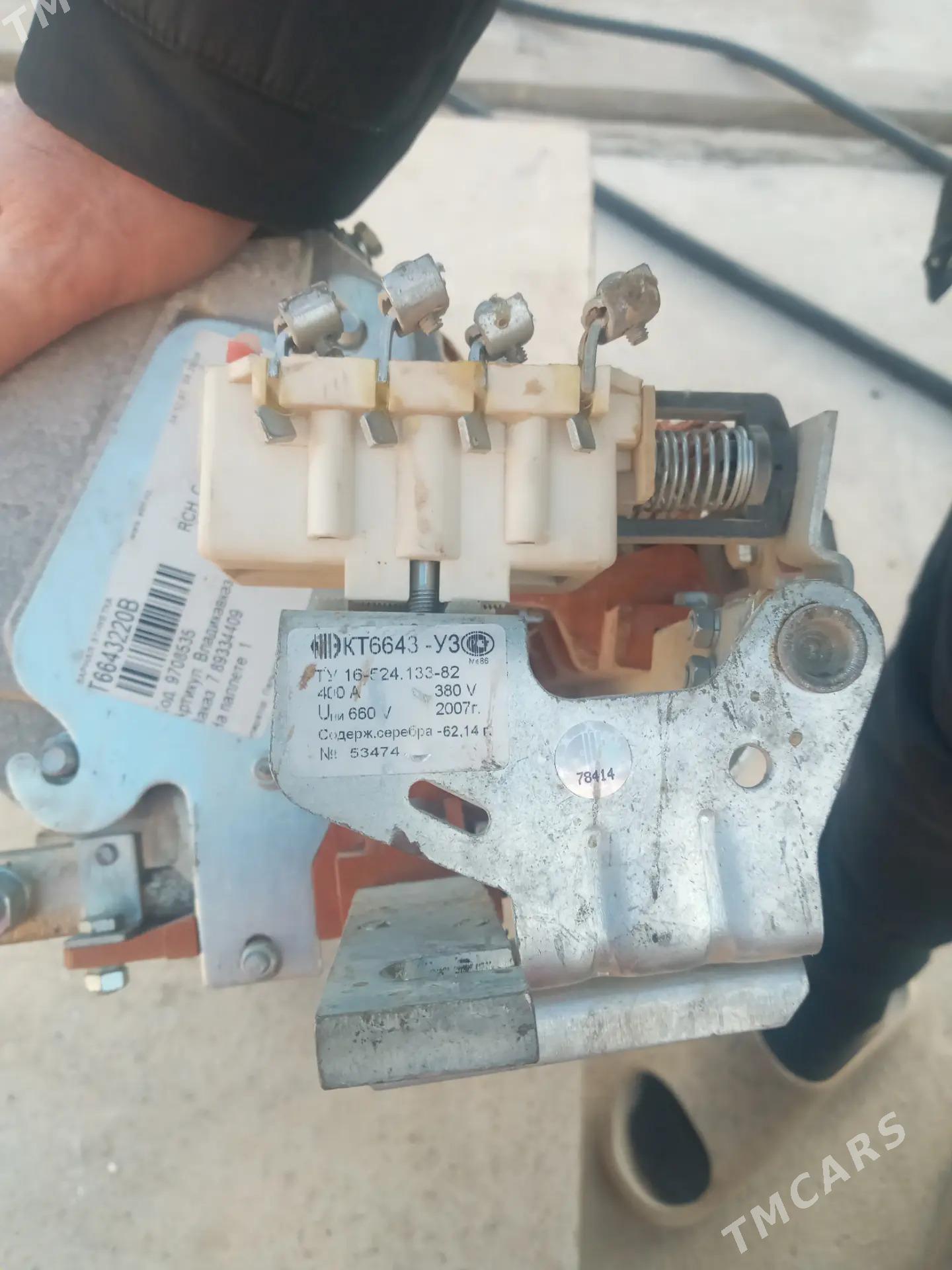 КонтакторКТ6643С УЗ-400А 380В - Кака - img 1