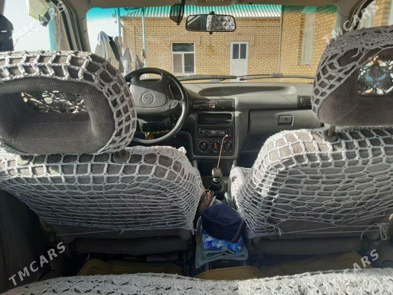 Opel Astra 1993 - 43 000 TMT - Мургап - img 1