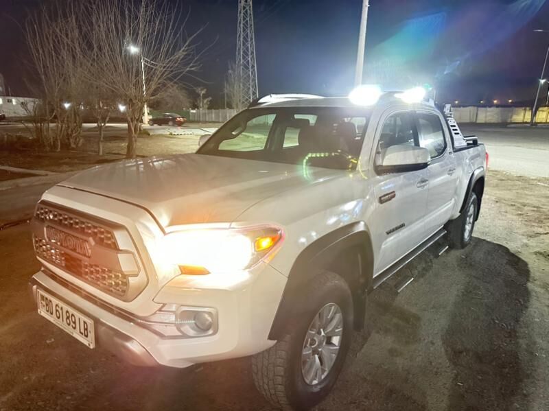 Toyota Tacoma 2021 - 480 000 TMT - Туркменабат - img 1