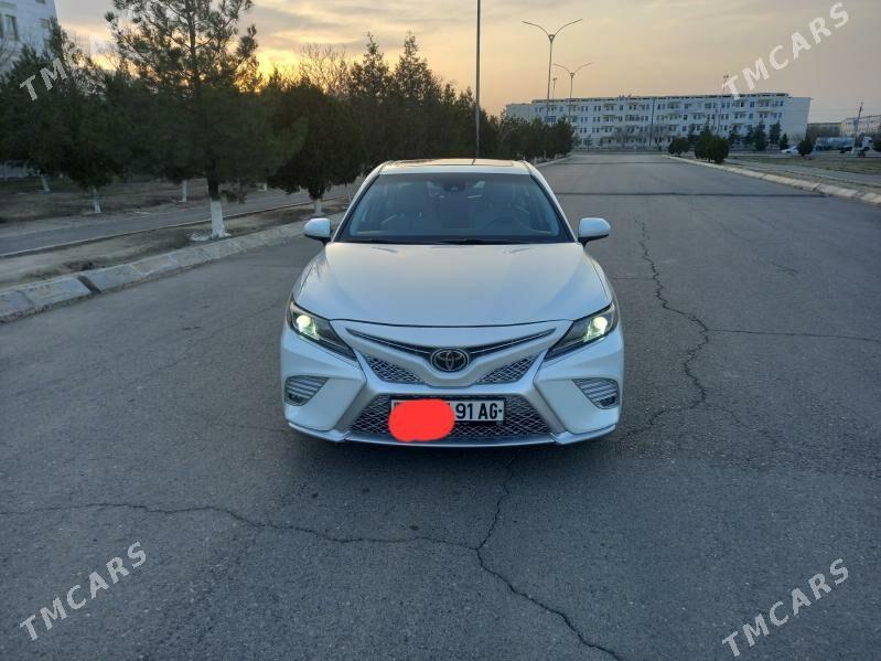 Toyota Camry 2018 - 290 000 TMT - Büzmeýin - img 1