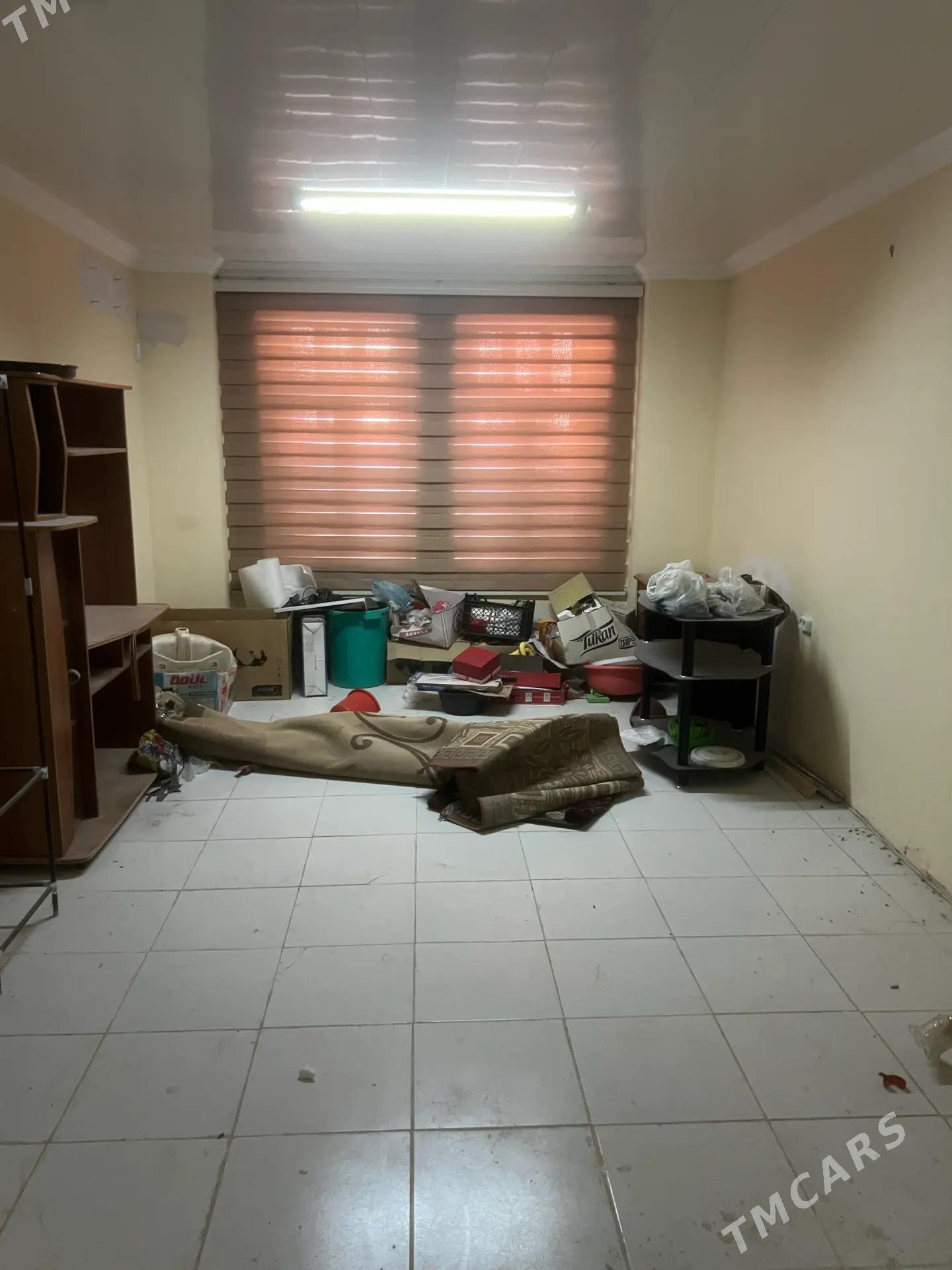 Satlyk podval - Балканабат - img 1