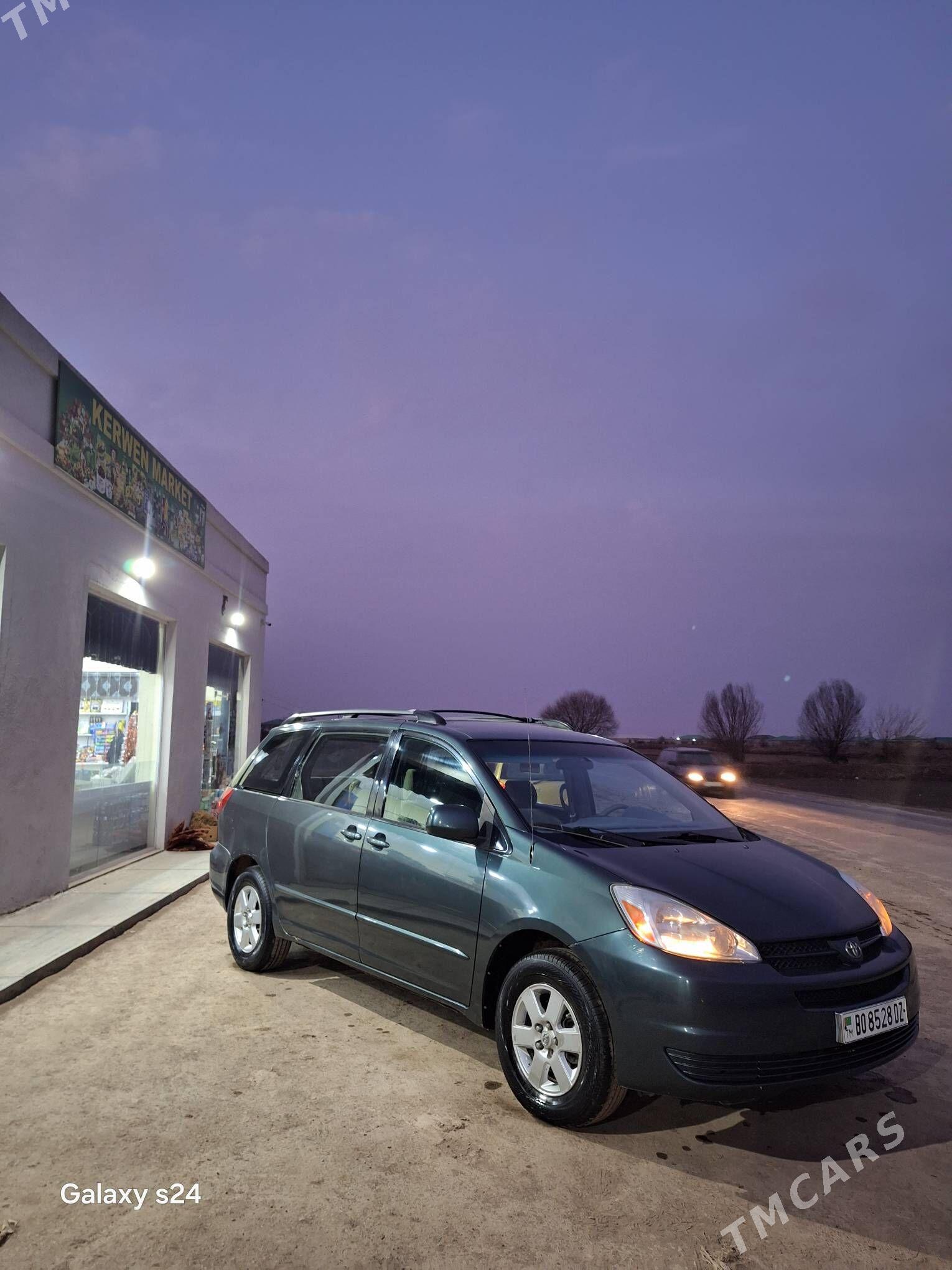 Toyota Sienna 2004 - 210 000 TMT - Шабатский этрап - img 1