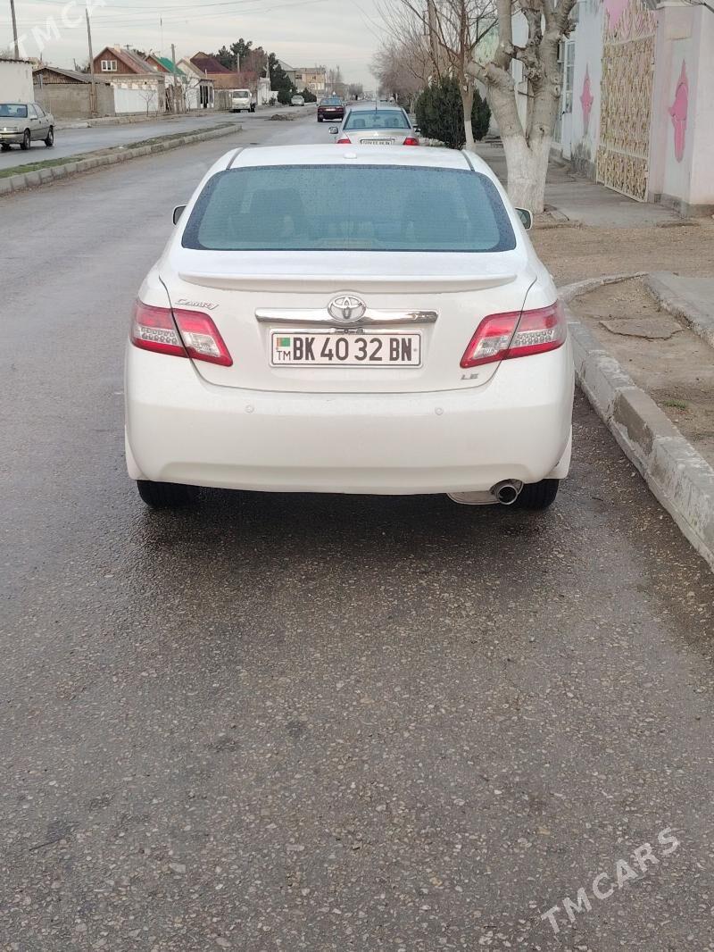 Toyota Camry 2010 - 200 000 TMT - Балканабат - img 1