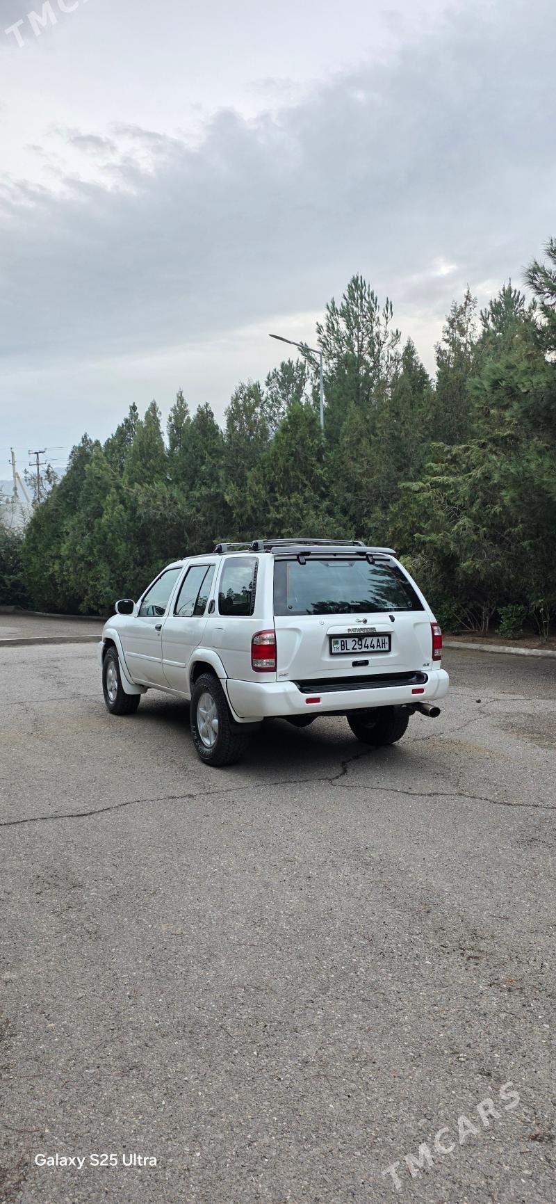 Nissan Pathfinder 2001 - 119 000 TMT - Бахарден - img 1