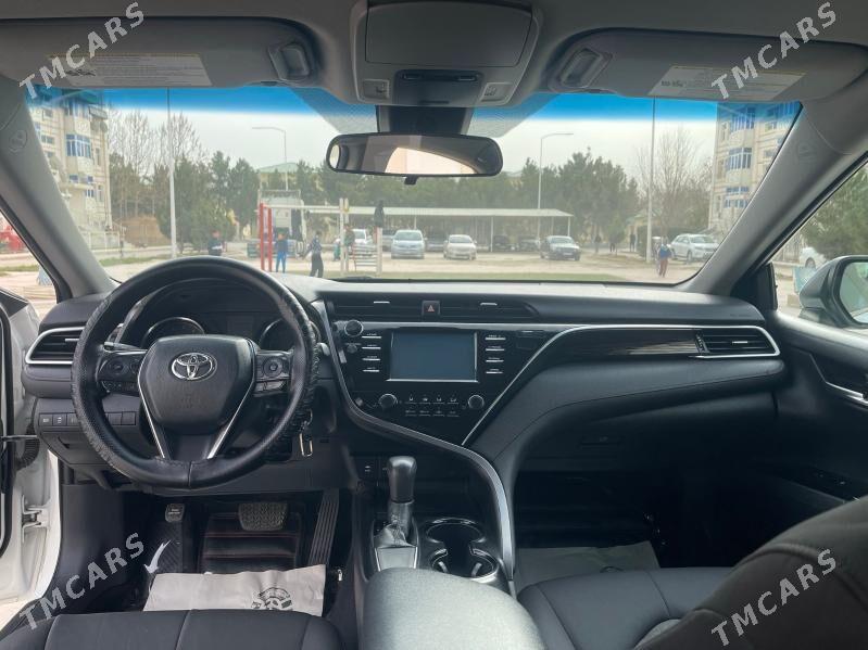 Toyota Camry 2018 - 310 000 TMT - Туркменабат - img 1