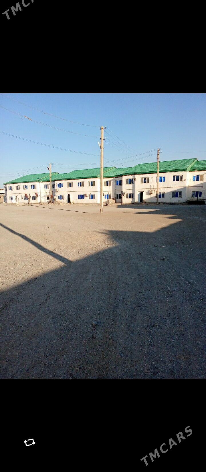 yasayys. jayy - Гумдаг - img 1