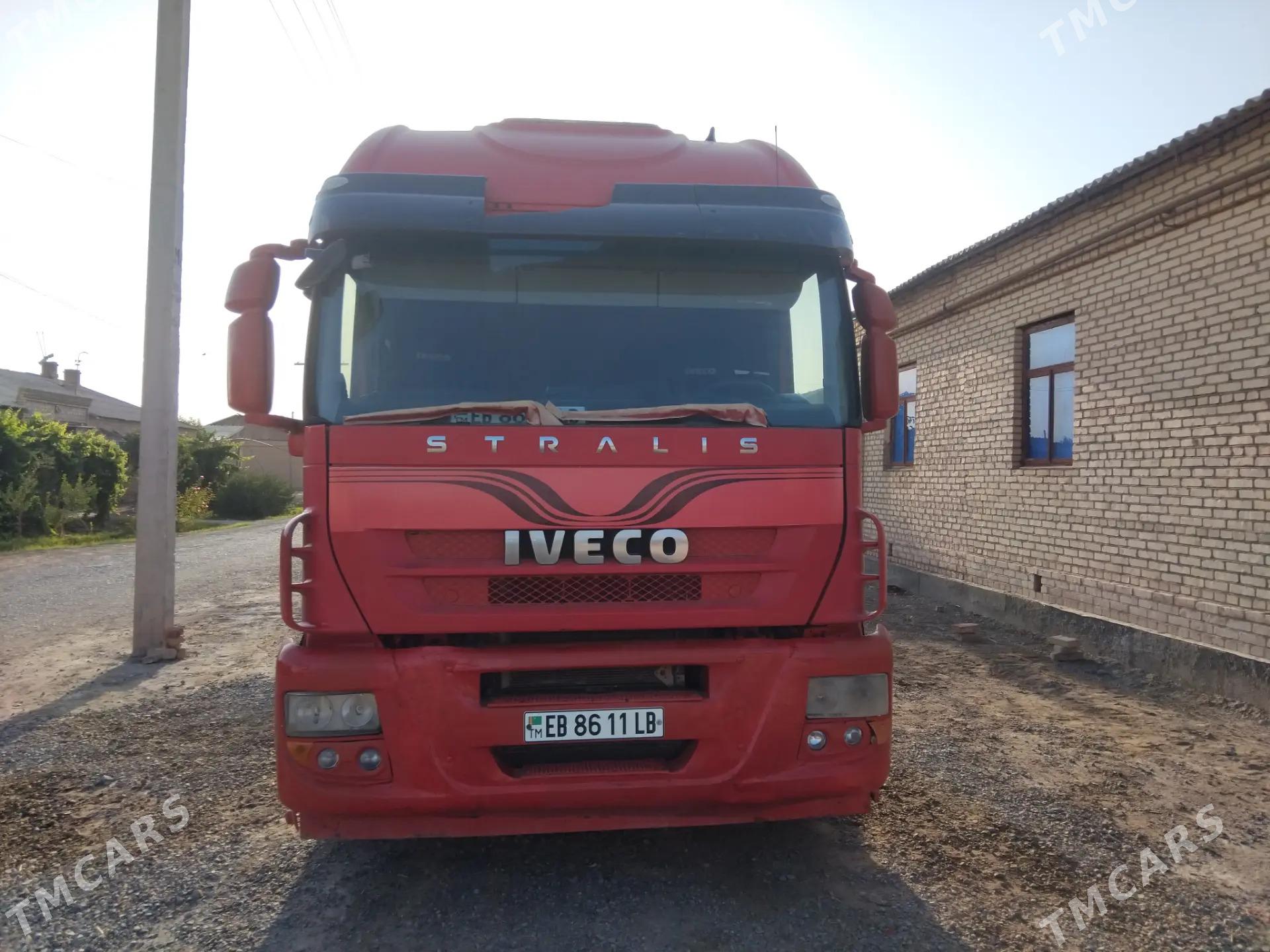 Iveco Stralis 450 2010 - 370 000 TMT - Саят - img 1