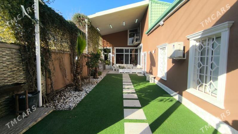 30 Мкрн, ул. Тимакова. 4 ком. - 30 мкр - img 1