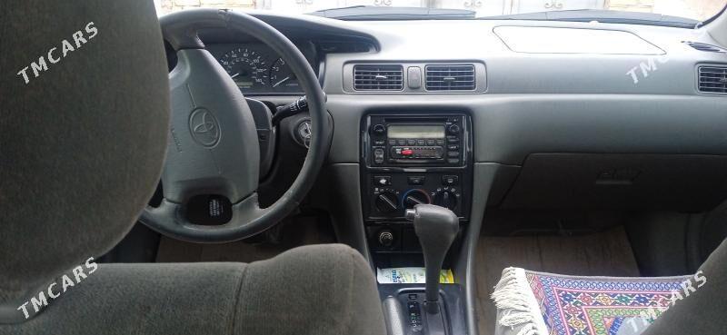 Toyota Camry 2001 - 170 000 TMT - Кёнеургенч - img 1