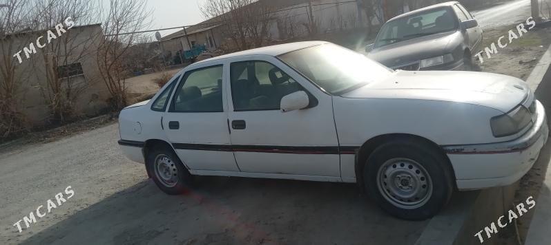 Opel Vectra 1989 - 15 000 TMT - Сакар - img 1
