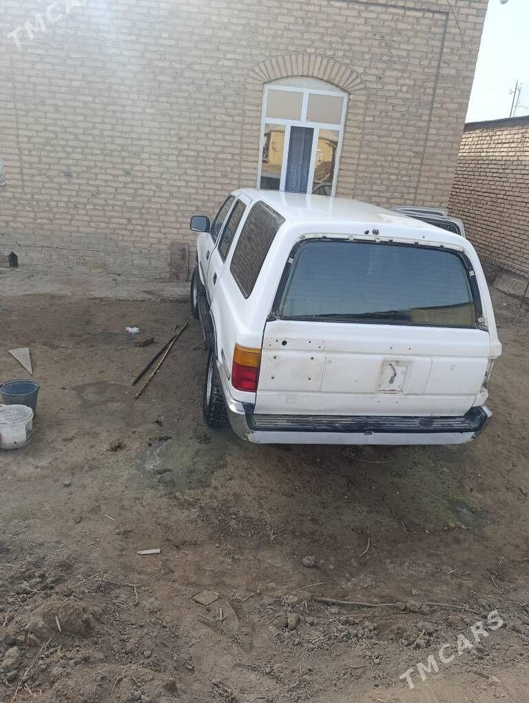 Toyota 4Runner 1995 - 50 000 TMT - Мары - img 1