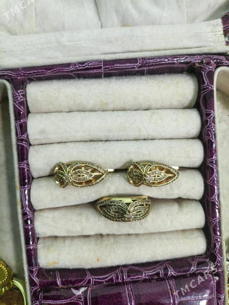 gyzyl komplekt - Türkmenbaşy - img 1