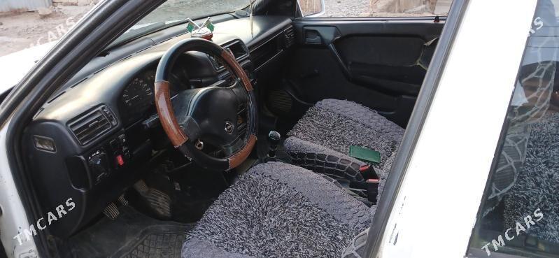 Opel Vectra 1992 - 27 000 TMT - Мургап - img 1