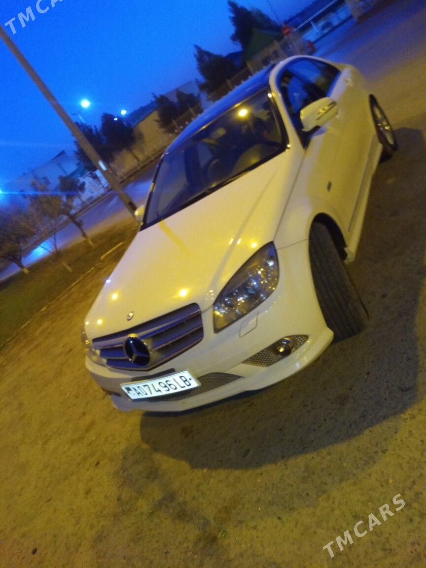 Mercedes-Benz C350 2010 - 210 000 TMT - Туркменабат - img 1