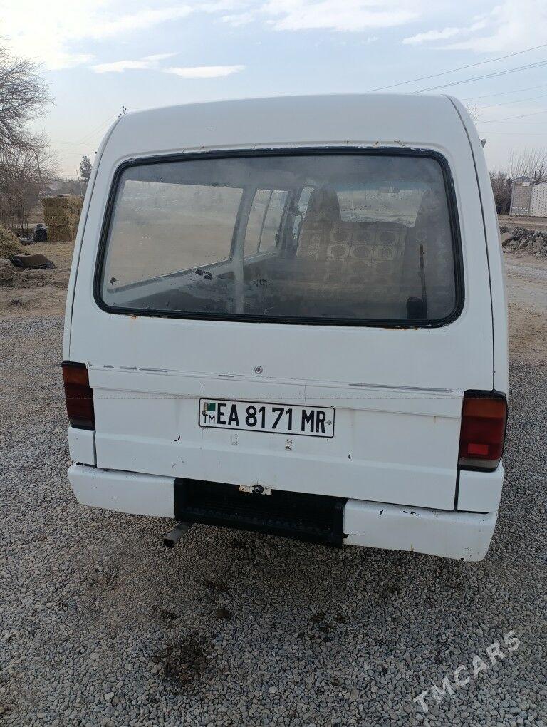 Mazda B2000 1992 - 45 000 TMT - Мары - img 1
