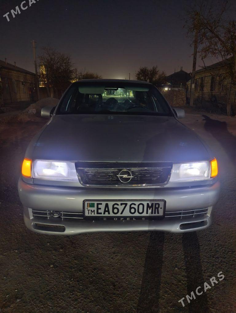 Opel Vectra 1992 - 35 000 TMT - Мары - img 1