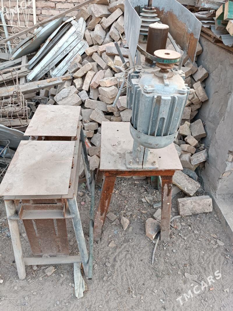 Swerle rasiski - Чарджоу - img 1