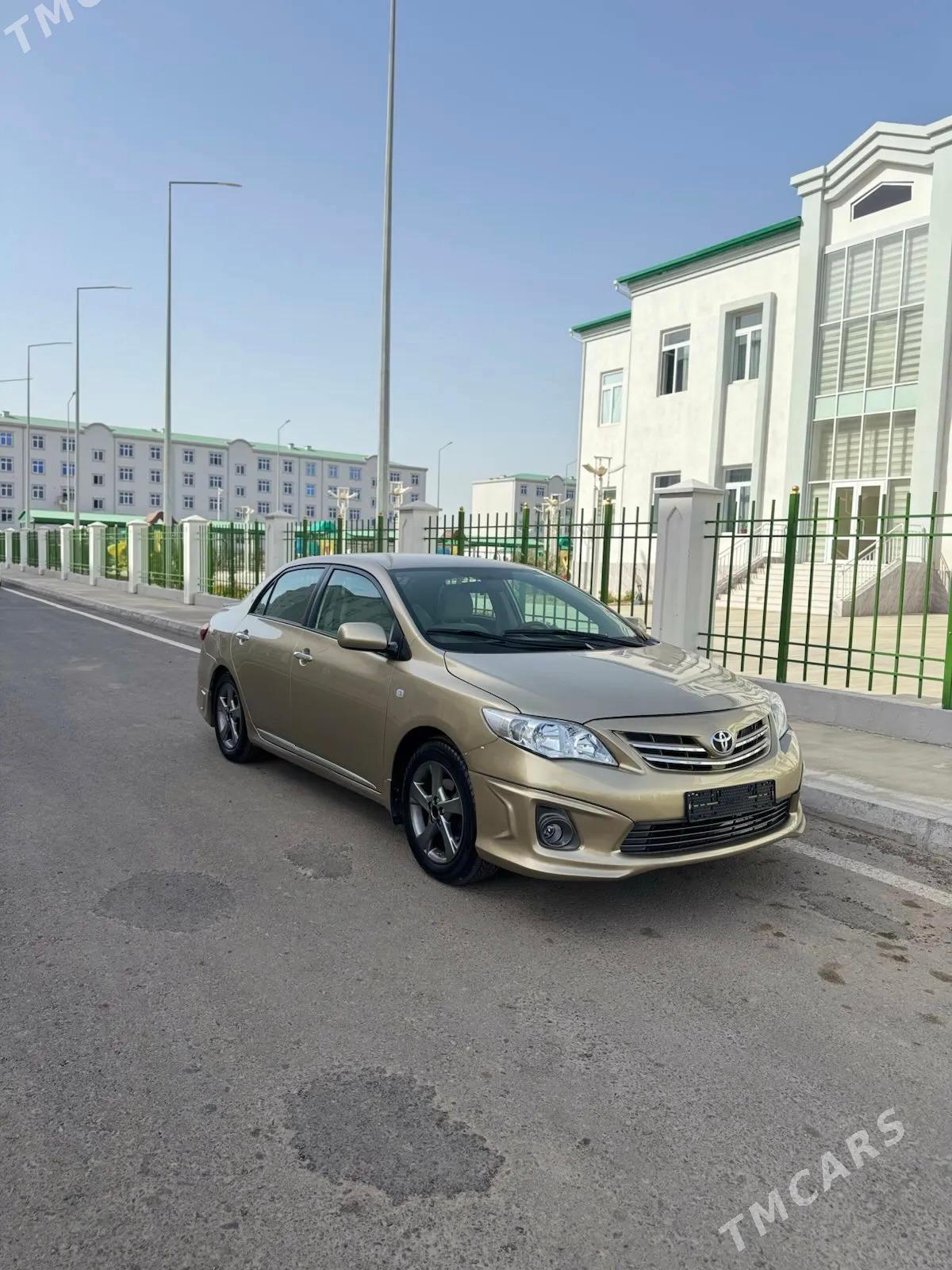 Toyota Corolla 2013 - 185 000 TMT - Мары - img 1